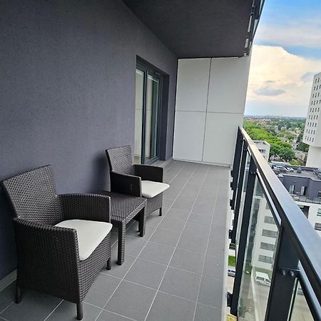 Apartament Bulgarska 59 - Sypialnia I Salon - 40M2 - Self Check In 24H Poznań Exteriör bild