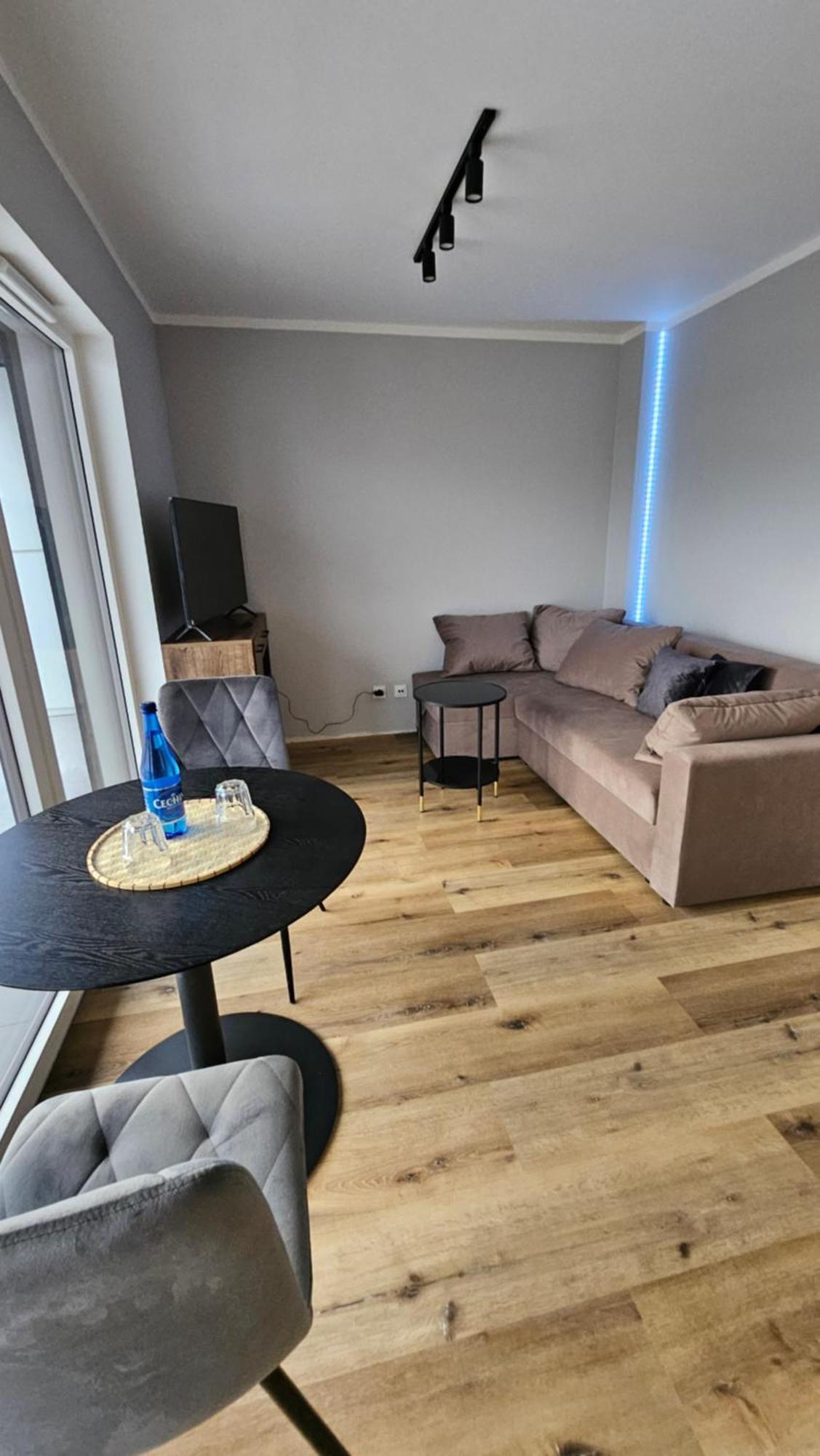 Apartament Bulgarska 59 - Sypialnia I Salon - 40M2 - Self Check In 24H Poznań Exteriör bild